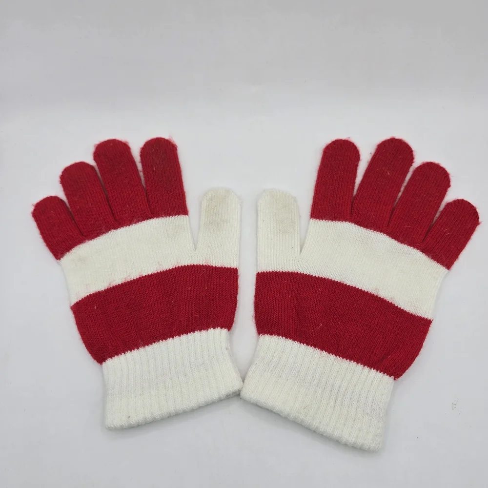 Kids Red and White Striped Knit Gloves withMaryland Terps Terrapin Mascot Patch